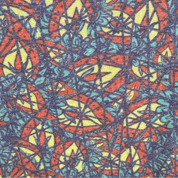 LuLaRoe NWT Multi Colored Short Sleeve Classic T Size Small - Picture 4 of 9